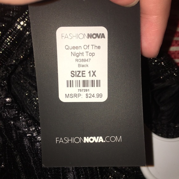 Fashion Nova Metallic Halter Top - Picture 3 of 3